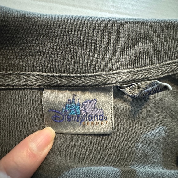 NWOT Men’s distressed Pirates of the Caribbean polo from Disneyland. - Picture 9 of 12